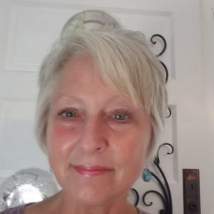 Meet your Posher, Liz